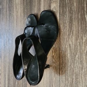 Prada Minimalist Classic Black Leather Thong Sandal Slip On Heels Size 3…
